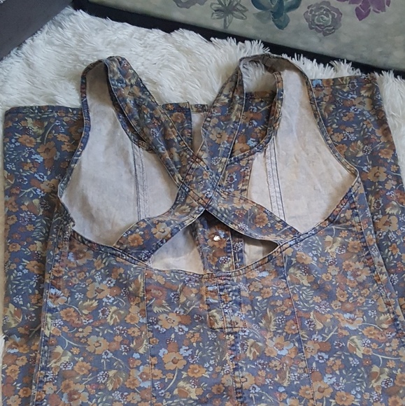 🌺🌻🌷🌼Floral Dress🌹🌷🌸💐 - Picture 3 of 8